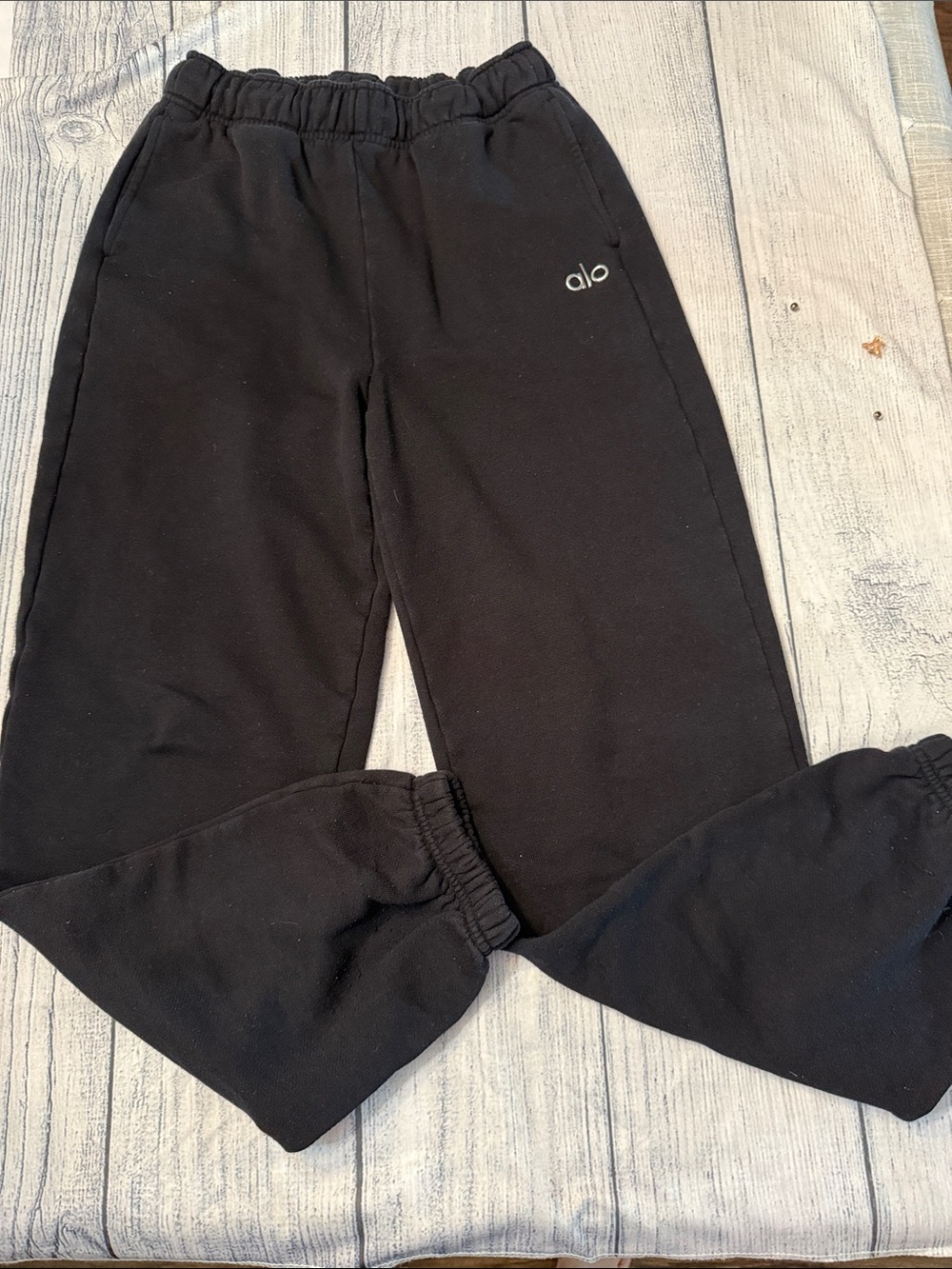 Alo Yoga Accolade Sweatpant - S ๐ - Picture 3 of 5